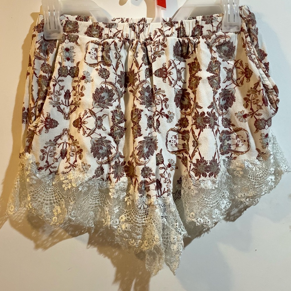 Kendall & Kylie High Waist White and Brown Shorts